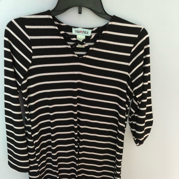 Black & white long sleeved dress - Picture 1 of 2